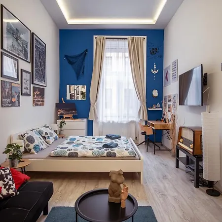Kiraly88 - Location In Budapest! * Budapest