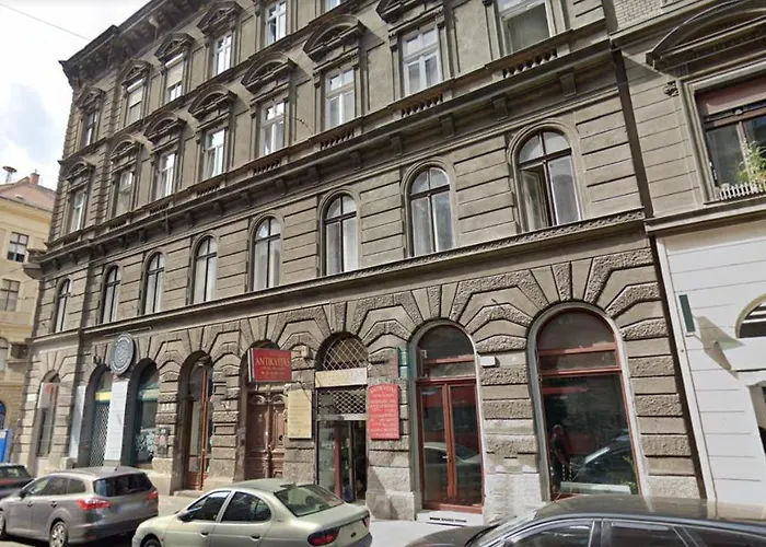 Kiraly88 - Location In Budapest! Budapest
