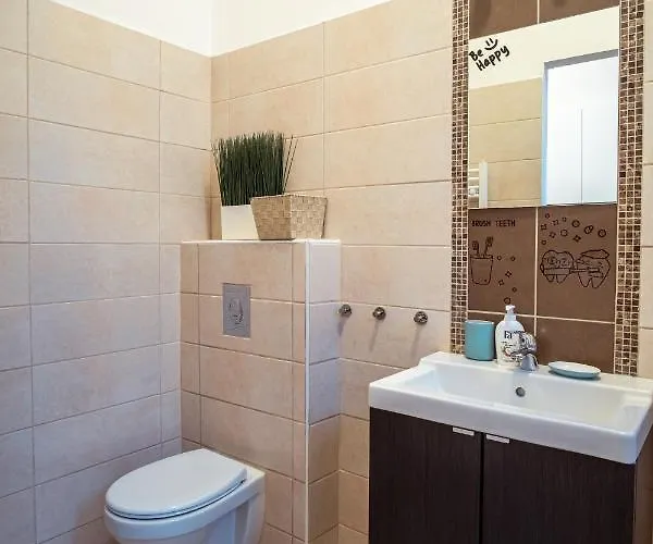 Kiraly88 - Location In Budapest! * Budapeste