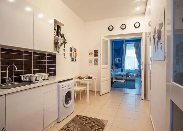 Kiraly88 - Location In Budapest!
